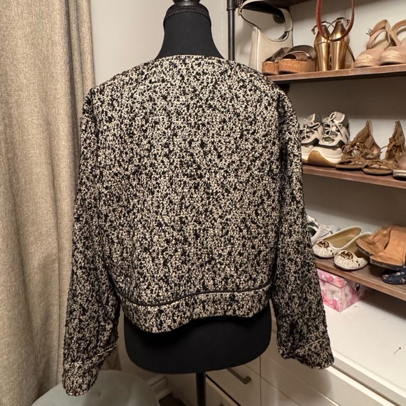 Chic Black and White Textured spring jacket - Picture 8 of 8